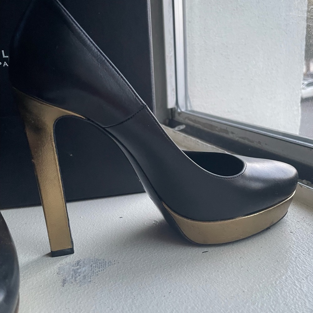Saint Laurent Black and Gold Ziggy 105 Leather Pumps - Picture 3 of 16